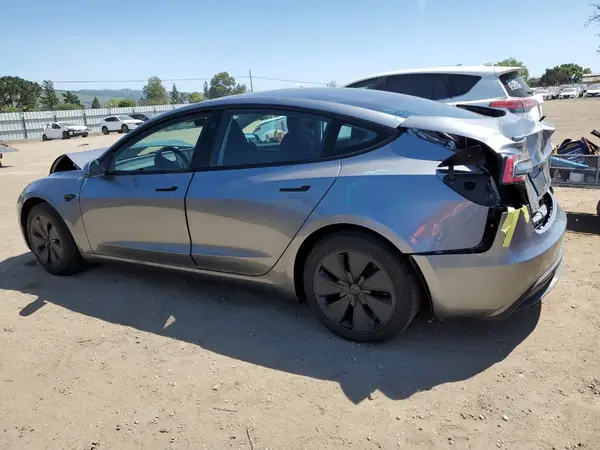 5YJ3E1EB7SF932568 2025 TESLA MODEL 3 - Image 2