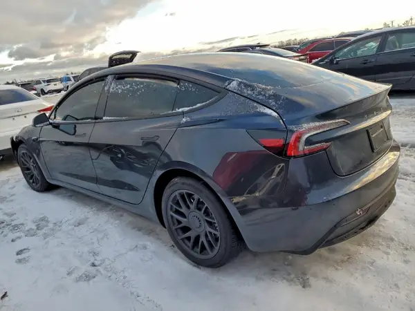 5YJ3E1EB7SF938614 2025 TESLA MODEL 3 - Image 2