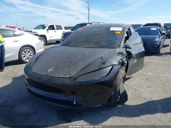 5YJ3E1EB7SF939181 2025 TESLA MODEL 3 - Image 2