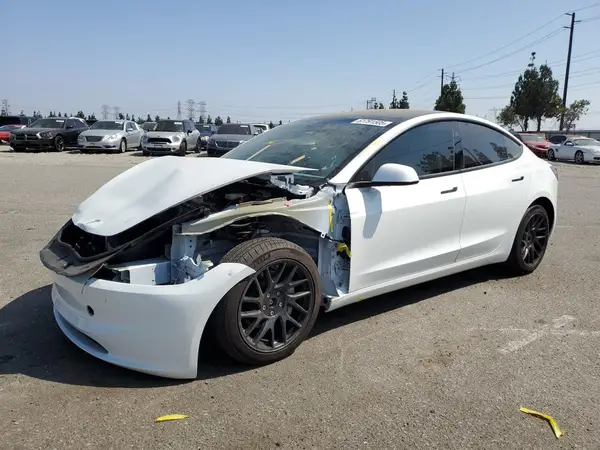 5YJ3E1EB7SF953405 2025 TESLA MODEL 3 - Image 1