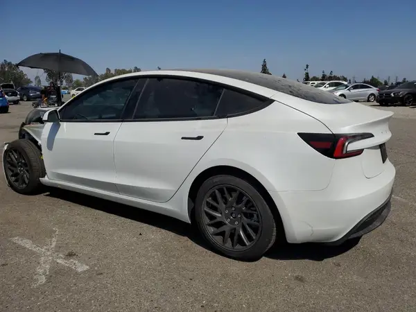 5YJ3E1EB7SF953405 2025 TESLA MODEL 3 - Image 2