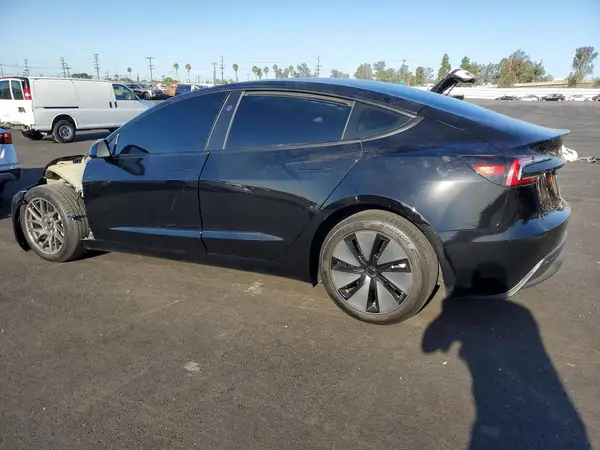 5YJ3E1EB7SF970558 2025 TESLA MODEL 3 - Image 2