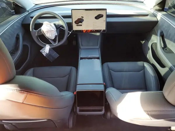 5YJ3E1EB7SF970558 2025 TESLA MODEL 3 - Image 8