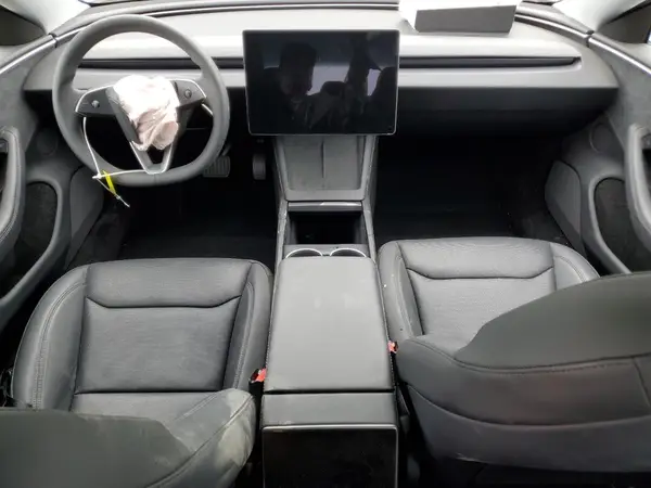 5YJ3E1EB7SF998344 2025 TESLA MODEL 3 - Image 8