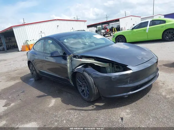 5YJ3E1EB7TF118440 2026 TESLA MODEL 3 - Image 1