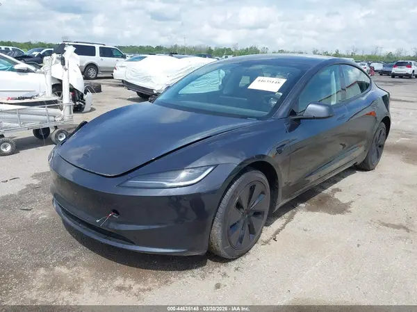 5YJ3E1EB7TF118440 2026 TESLA MODEL 3 - Image 2