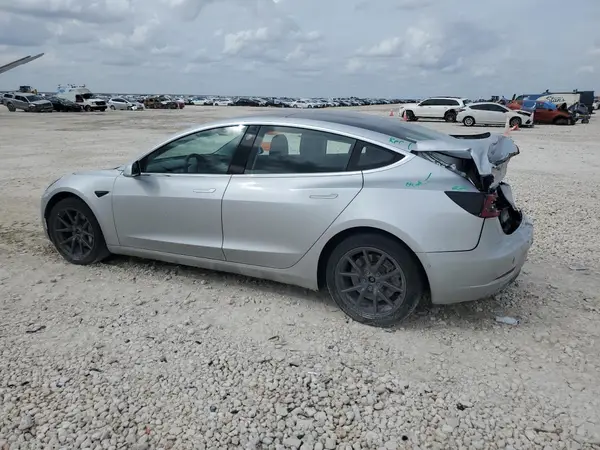5YJ3E1EB8JF054423 2018 TESLA MODEL 3 - Image 2
