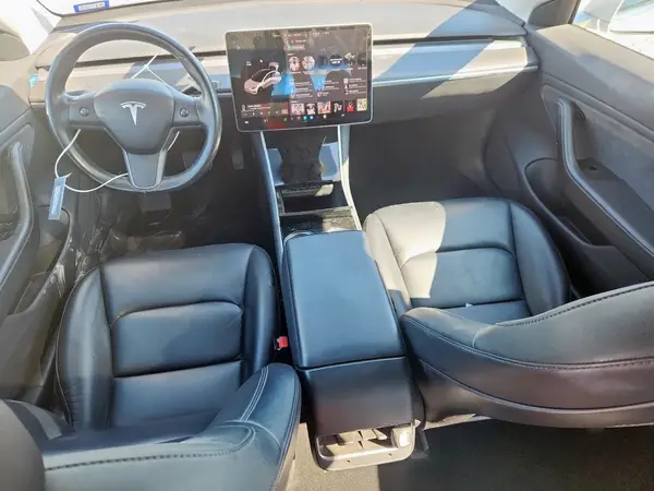 5YJ3E1EB8JF054423 2018 TESLA MODEL 3 - Image 8