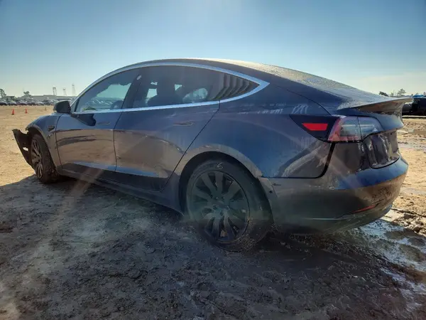 5YJ3E1EB8JF054891 2018 TESLA MODEL 3 - Image 2