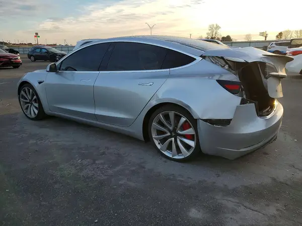 5YJ3E1EB8JF055233 2018 TESLA MODEL 3 - Image 2