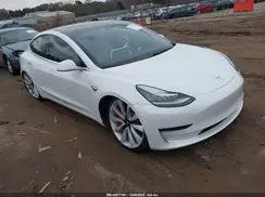 5YJ3E1EB8JF055782 2018 TESLA MODEL 3