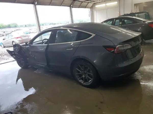 5YJ3E1EB8JF056222 2018 TESLA MODEL 3 - Image 2