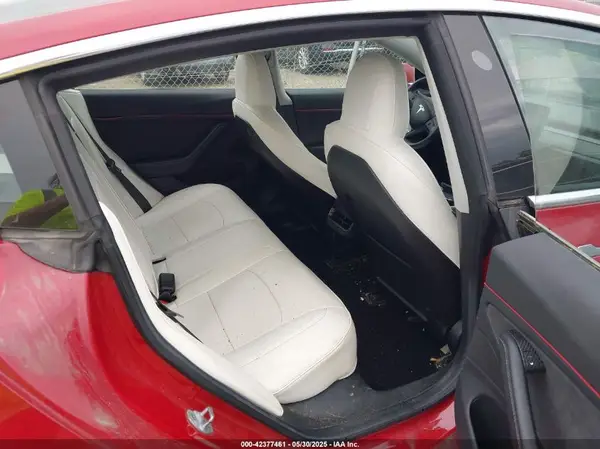 5YJ3E1EB8JF064241 2018 TESLA MODEL 3 - Image 8