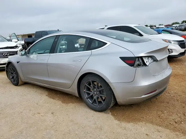 5YJ3E1EB8JF065180 2018 TESLA MODEL 3 - Image 2