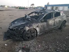 5YJ3E1EB8JF068404 2018 TESLA MODEL 3