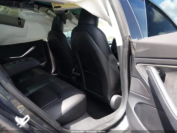5YJ3E1EB8JF068709 2018 TESLA MODEL 3 - Image 8