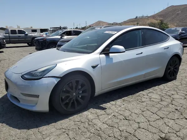 5YJ3E1EB8JF069262 2018 TESLA MODEL 3 - Image 1