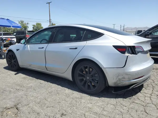 5YJ3E1EB8JF069262 2018 TESLA MODEL 3 - Image 2
