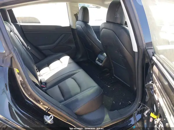 5YJ3E1EB8JF071285 2018 TESLA MODEL 3 - Image 8
