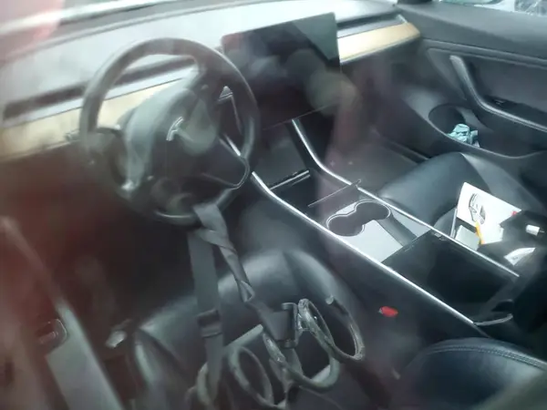 5YJ3E1EB8JF073862 2018 TESLA MODEL 3 - Image 8