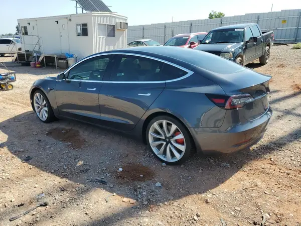 5YJ3E1EB8JF079189 2018 TESLA MODEL 3 - Image 2
