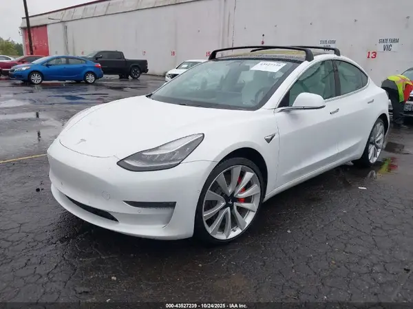 5YJ3E1EB8JF081475 2018 TESLA MODEL 3 - Image 2