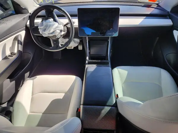 5YJ3E1EB8JF081654 2018 TESLA MODEL 3 - Image 8