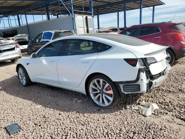 5YJ3E1EB8JF081735 2018 TESLA MODEL 3 - Image 2