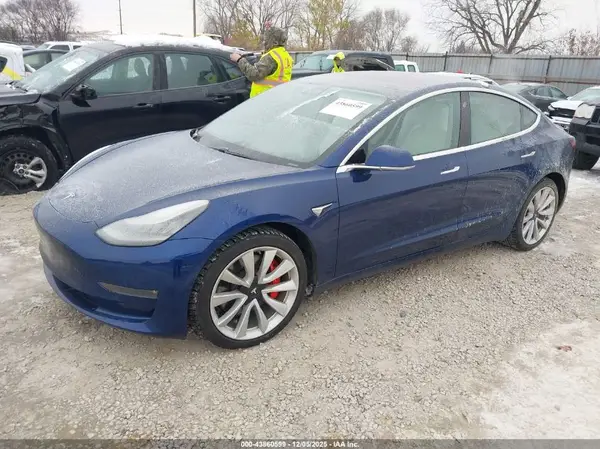 5YJ3E1EB8JF081833 2018 TESLA MODEL 3 - Image 2