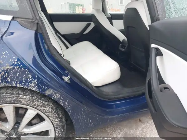5YJ3E1EB8JF081833 2018 TESLA MODEL 3 - Image 8