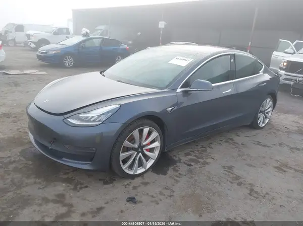 5YJ3E1EB8JF081931 2018 TESLA MODEL 3 - Image 2