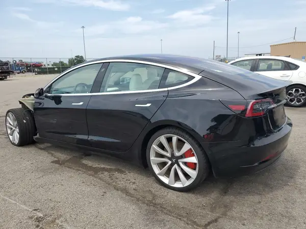 5YJ3E1EB8JF082304 2018 TESLA MODEL 3 - Image 2