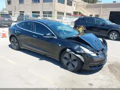 5YJ3E1EB8JF084599 2018 TESLA MODEL 3