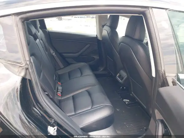 5YJ3E1EB8JF084649 2018 TESLA MODEL 3 - Image 8