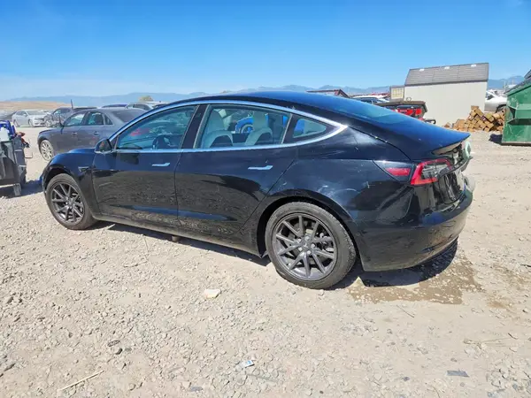 5YJ3E1EB8JF085428 2018 TESLA MODEL 3 - Image 2