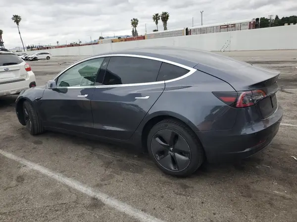 5YJ3E1EB8JF085672 2018 TESLA MODEL 3 - Image 2