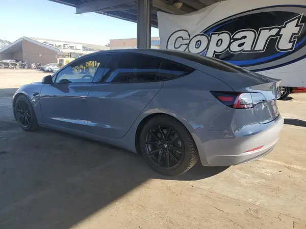 5YJ3E1EB8JF088667 2018 TESLA MODEL 3 - Image 2