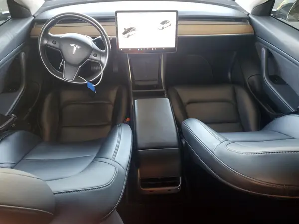 5YJ3E1EB8JF088667 2018 TESLA MODEL 3 - Image 8