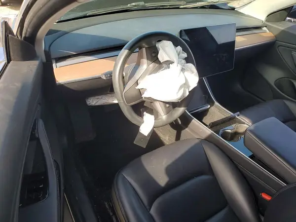 5YJ3E1EB8JF090435 2018 TESLA MODEL 3 - Image 8