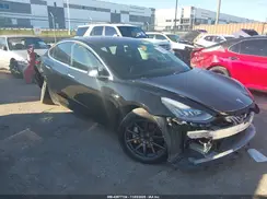 5YJ3E1EB8JF092993 2018 TESLA MODEL 3
