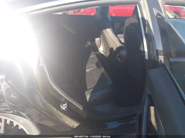 5YJ3E1EB8JF092993 2018 TESLA MODEL 3 - Image 8