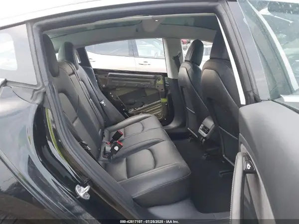 5YJ3E1EB8JF093948 2018 TESLA MODEL 3 - Image 8