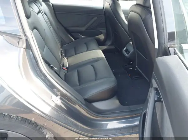 5YJ3E1EB8JF094131 2018 TESLA MODEL 3 - Image 8