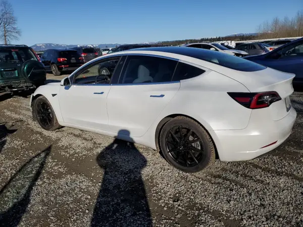 5YJ3E1EB8JF096705 2018 TESLA MODEL 3 - Image 2