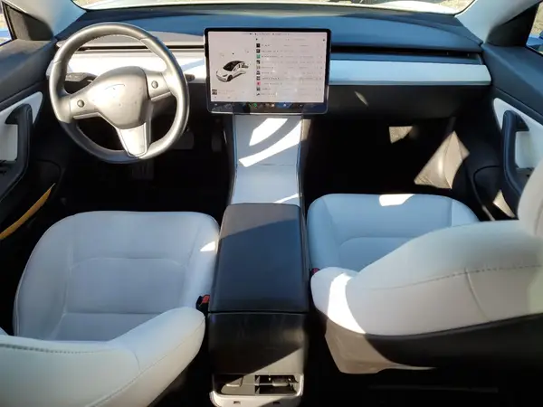 5YJ3E1EB8JF096705 2018 TESLA MODEL 3 - Image 8
