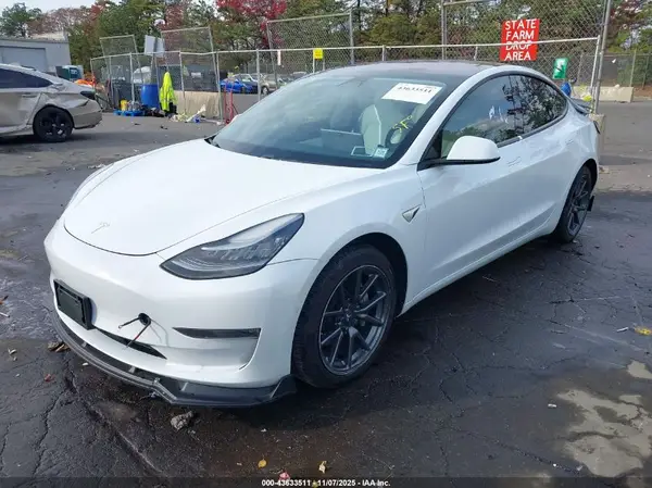 5YJ3E1EB8JF096820 2018 TESLA MODEL 3 - Image 2