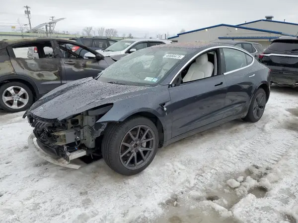 5YJ3E1EB8JF099457 2018 TESLA MODEL 3 - Image 1
