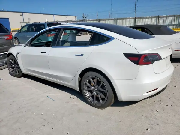 5YJ3E1EB8JF099961 2018 TESLA MODEL 3 - Image 2