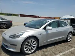 5YJ3E1EB8JF100574 2018 TESLA MODEL 3
