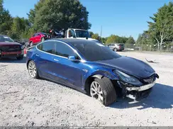 5YJ3E1EB8JF101076 2018 TESLA MODEL 3